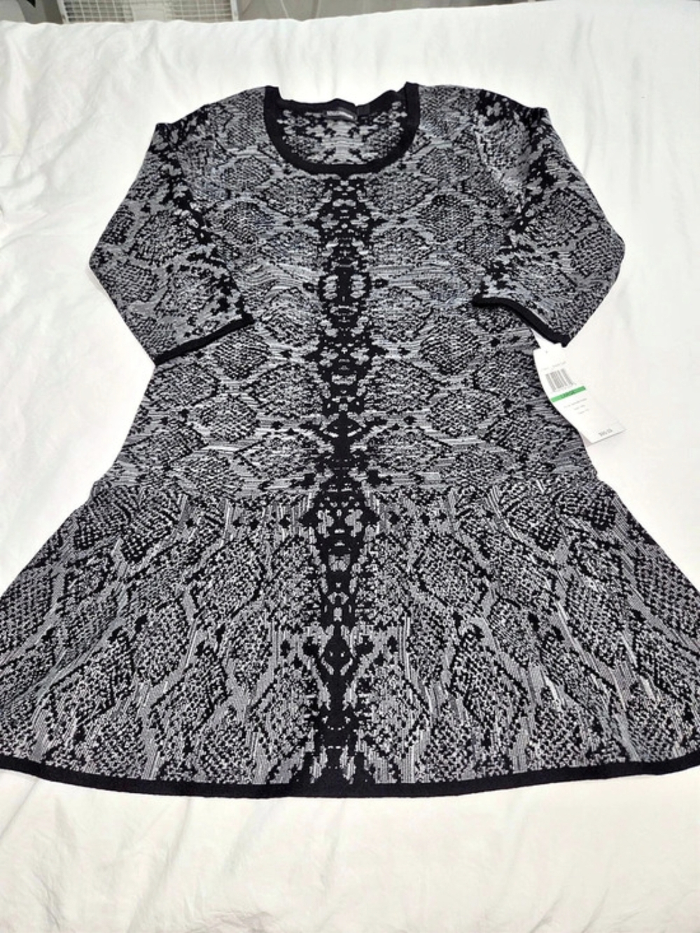 Nina Leonard Sweater Dress in Black & Gray Size Large NWT